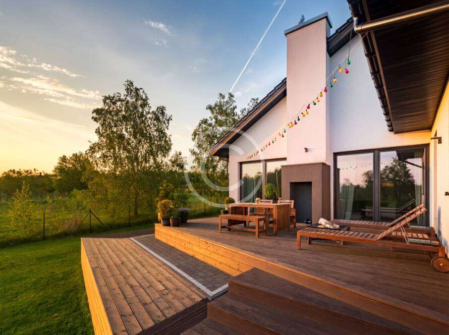 Post38 Copyright 890x664